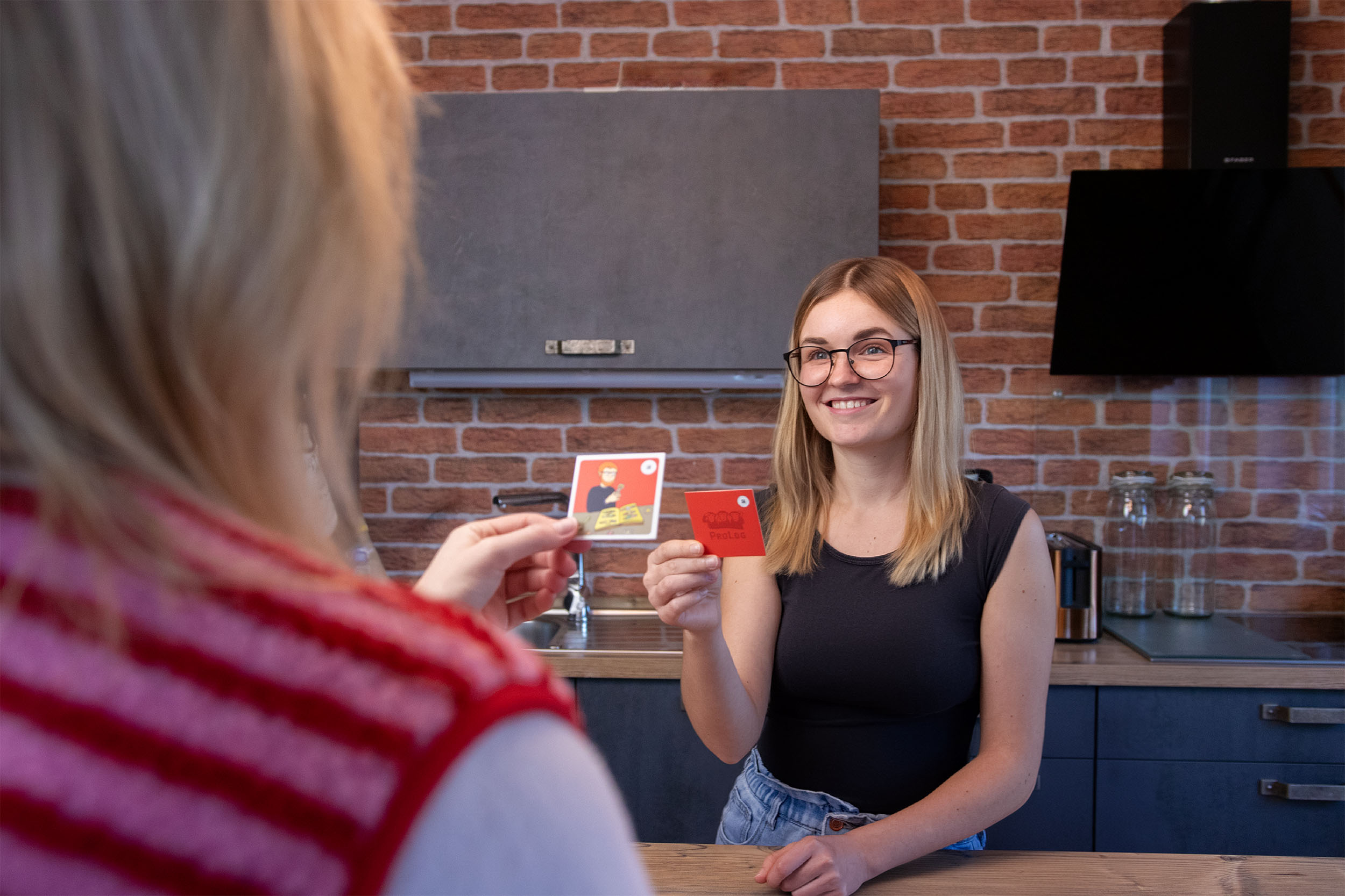 Doreen Nürnberger logopädische Übungen mit einer Frau Hausbesuch